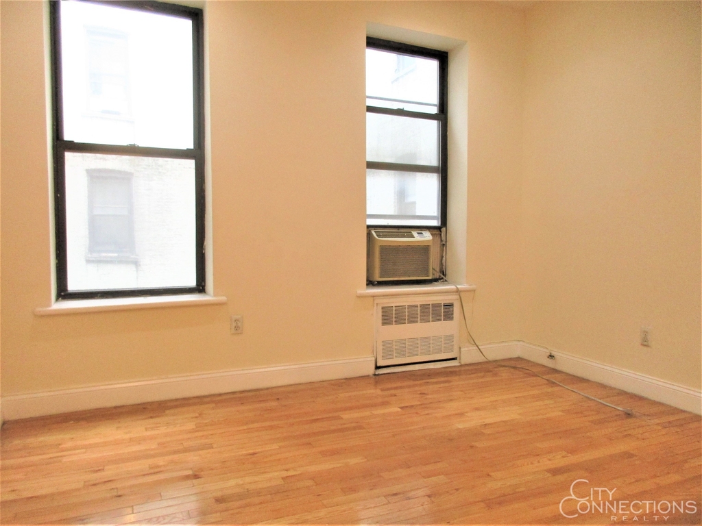 352 W 46th St - Photo 0