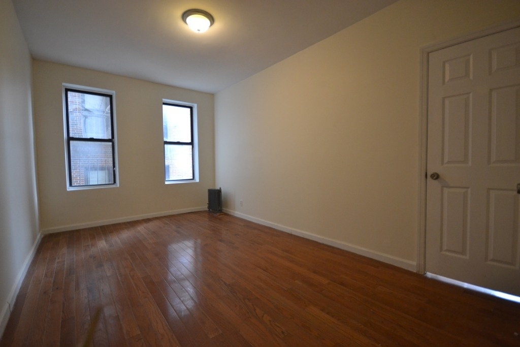 119-21 Metropolitan Ave - Photo 3