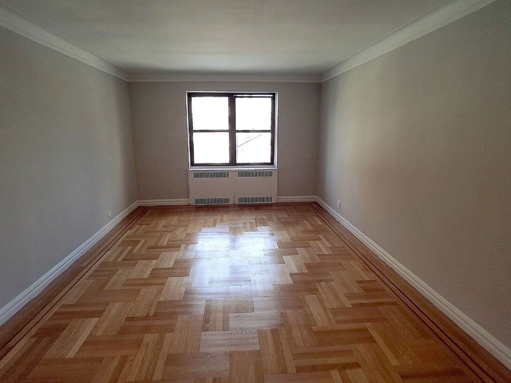 888 Grand Concourse - Photo 8