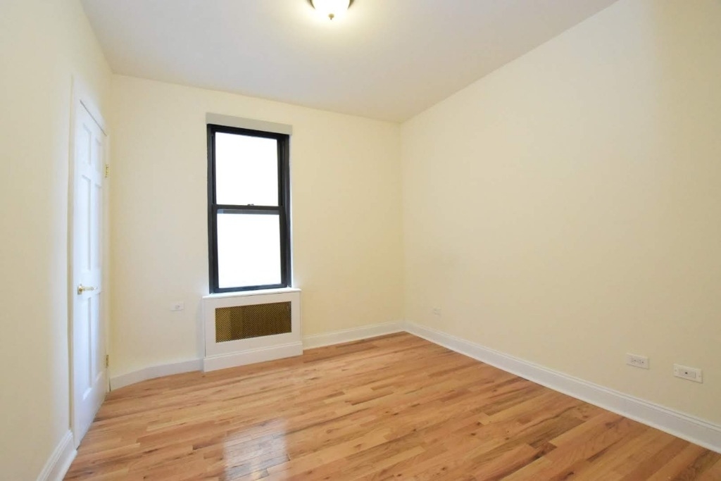 ☆Riverside Drive Real 4 Br - Photo 2