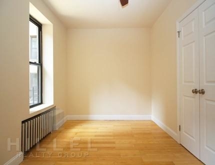 118-80 Metropolitan Avenue - Photo 2