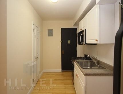 118-80 Metropolitan Avenue - Photo 1