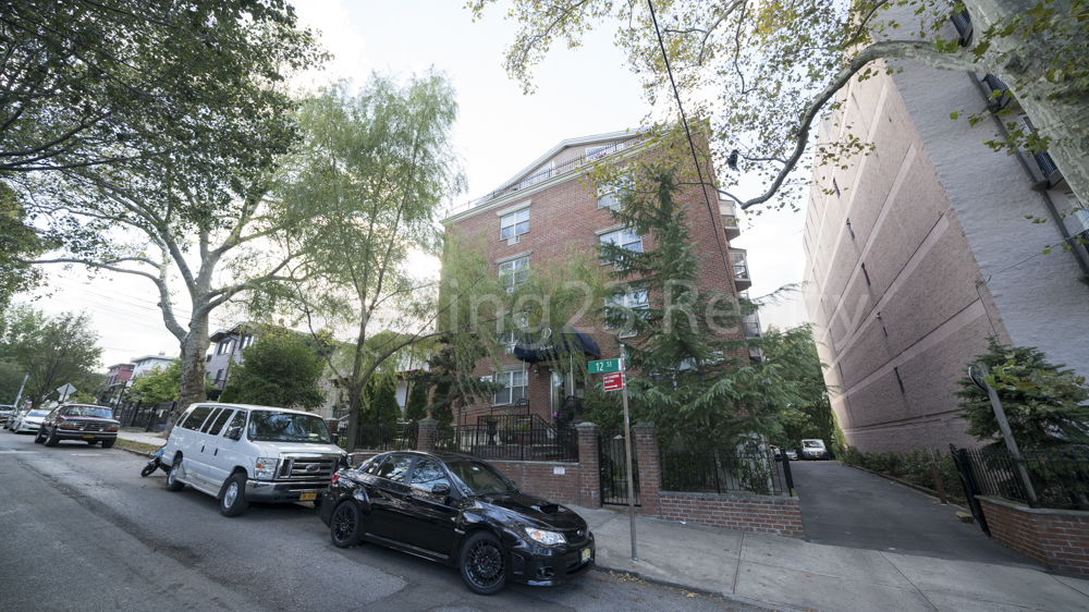 25-66 12th st - Photo 8