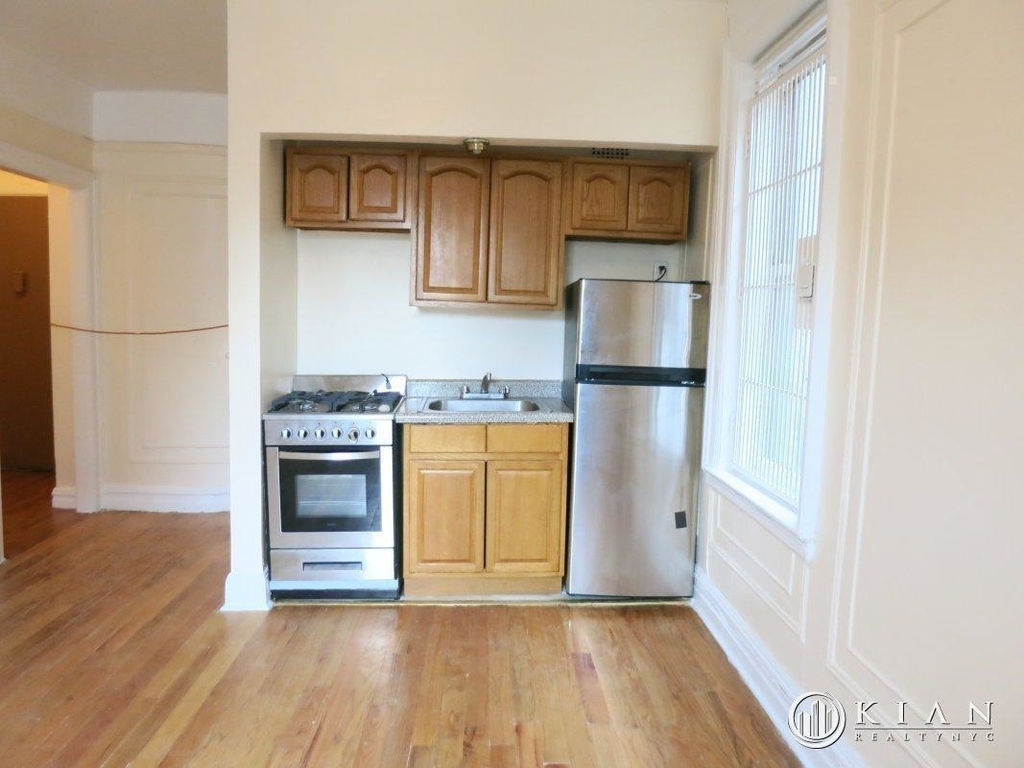 West 161st Street - Photo 1