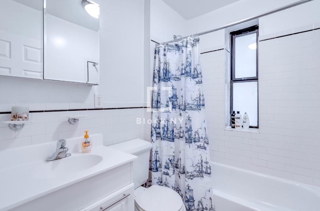 516 East 80th Street - Photo 2