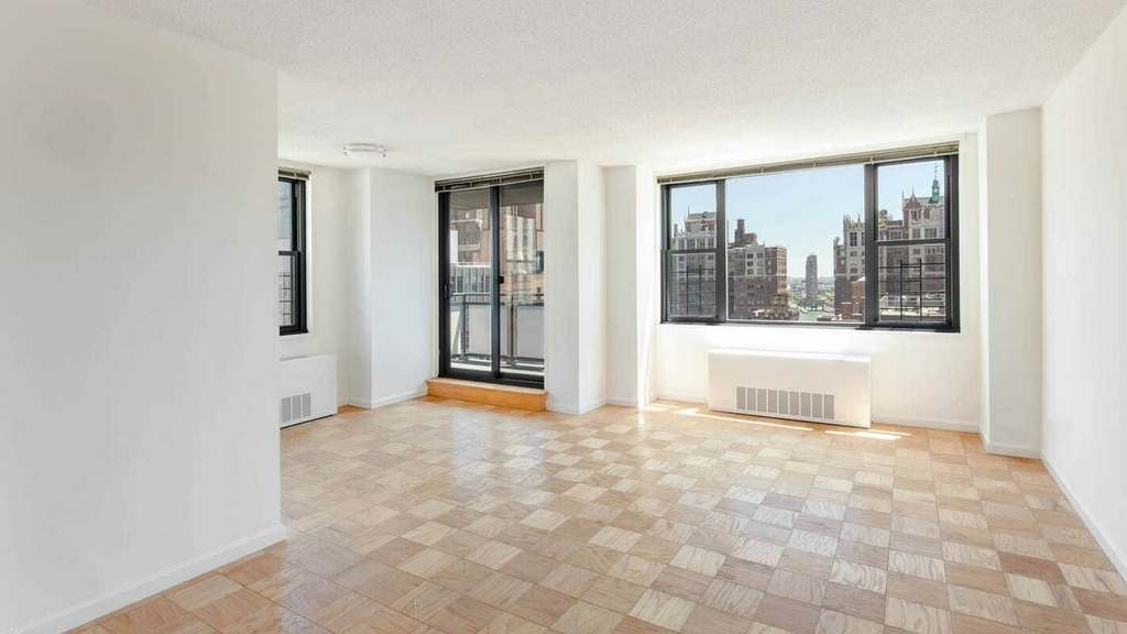 245 East 40th Street - Photo 1