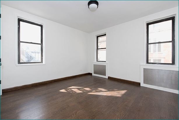 885 Tenth Avenue - Photo 0