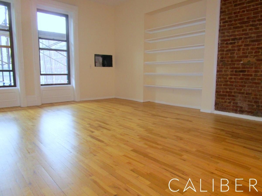 46 West 73rd Street - Photo 1