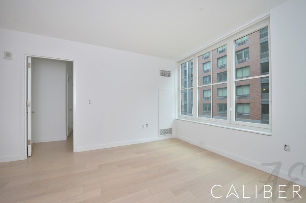 West 43rd Street - Photo 1