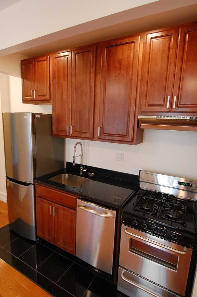 618 W 164th St, Unit 35 - Photo 3