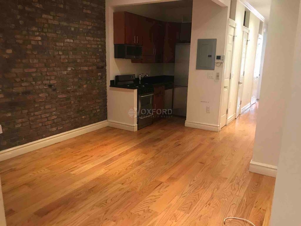 653 Ninth Avenue - Photo 4