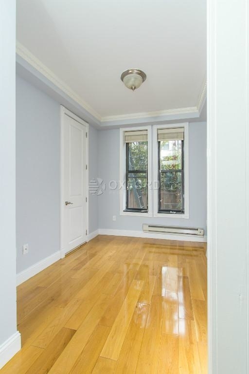 529 East 6th Street - Photo 0