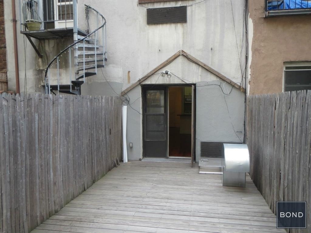 134 Ninth Avenue - Photo 3