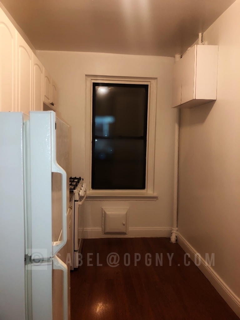 55 Payson Avenue - Photo 4