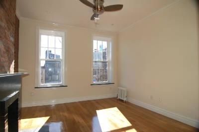 110 Bedford Ave - Photo 0