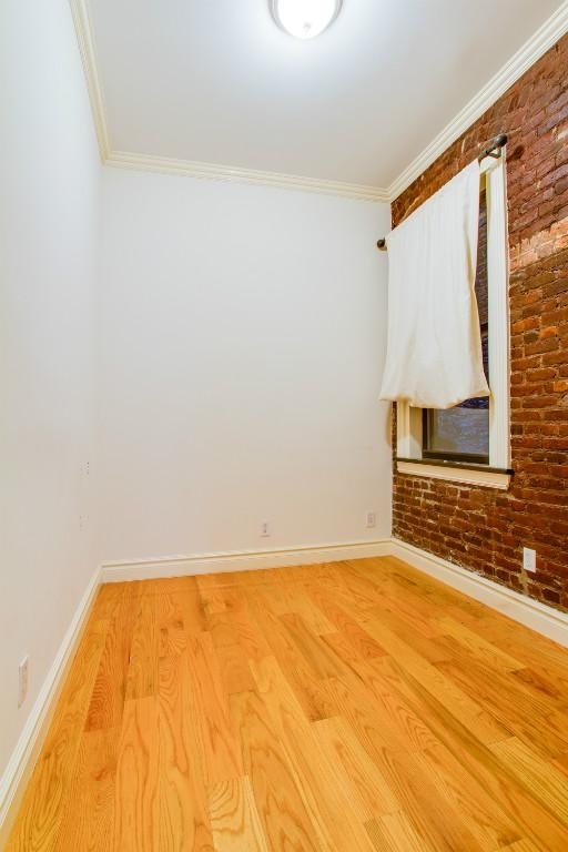 110 Bedford Ave - Photo 1