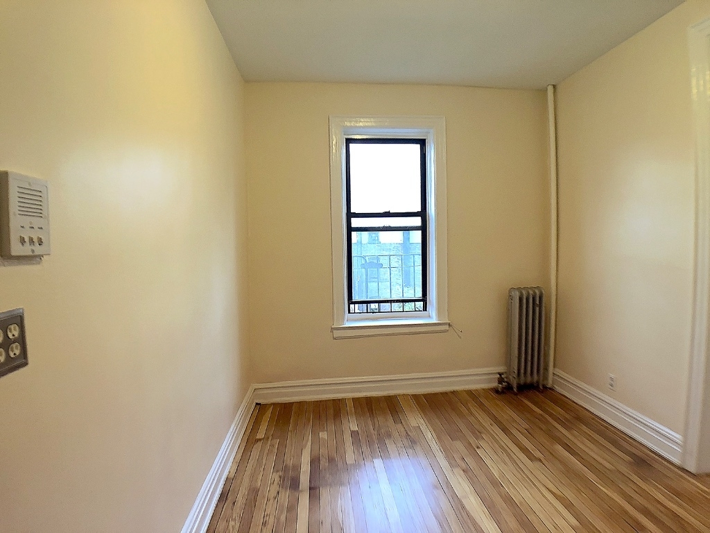 370 West 51st Street - Photo 0