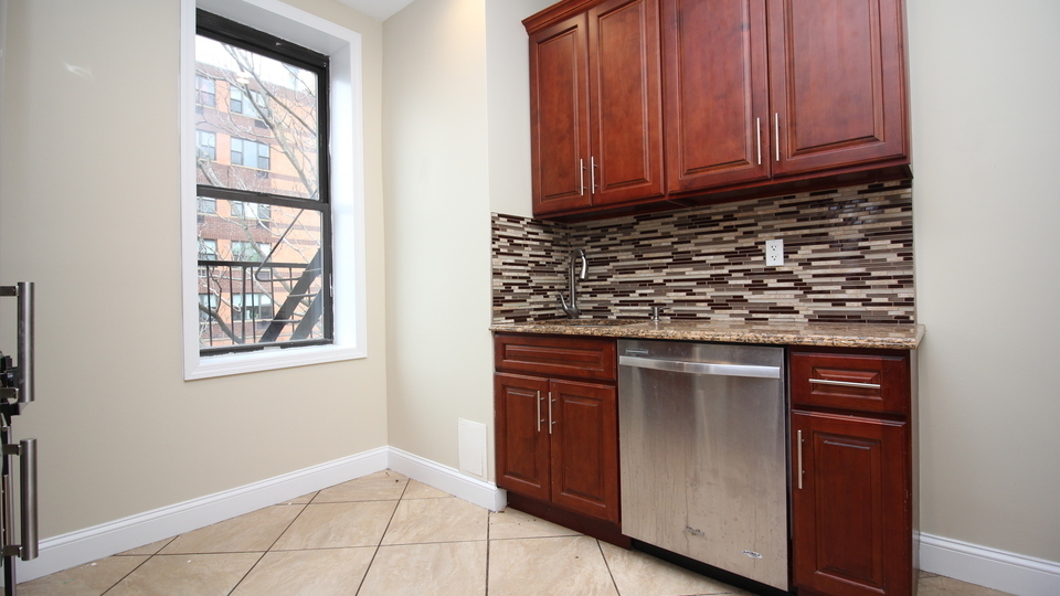 994 Bushwick Ave - Photo 4