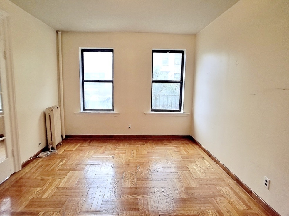 Magaw Place & W. 181st St.  - Photo 2