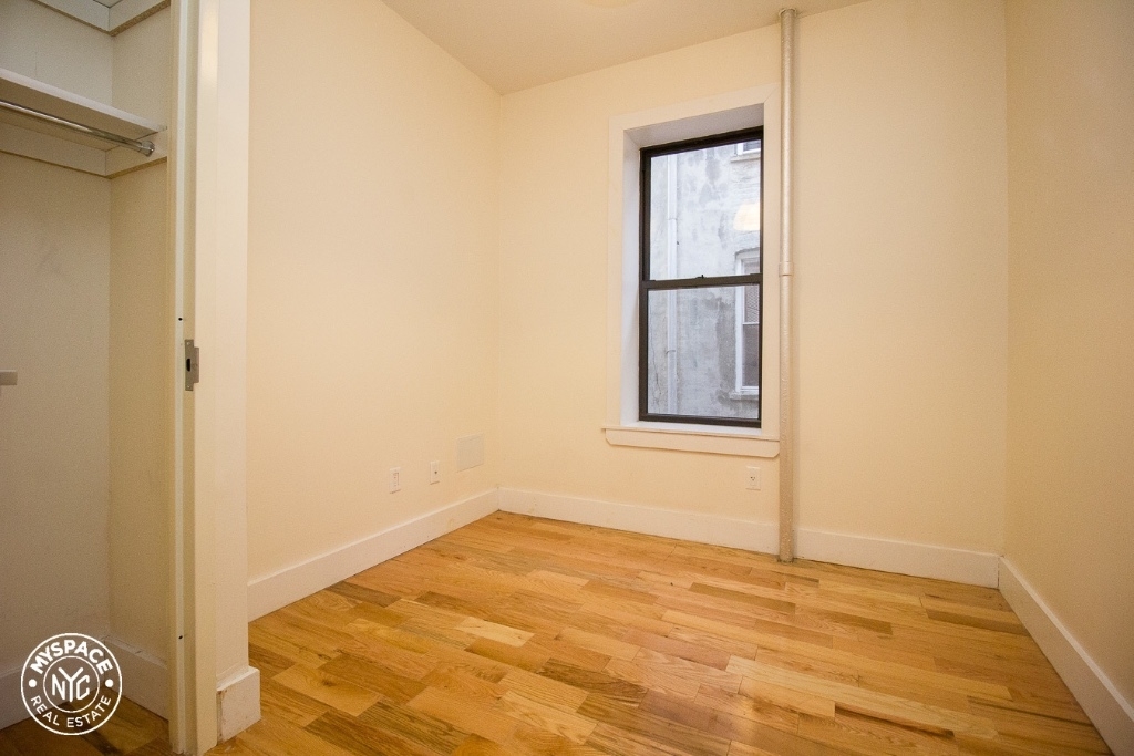 600 Park Pl  - Photo 5