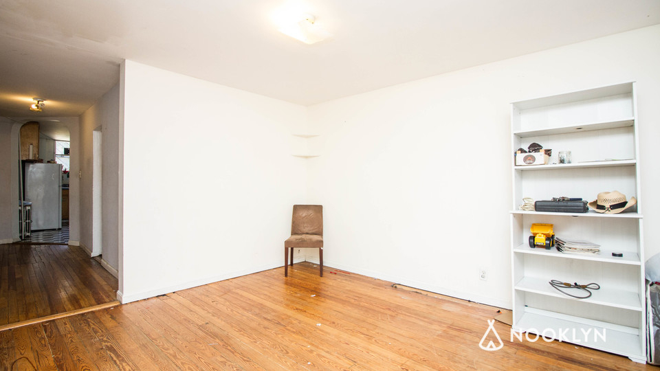 978 Metropolitan Ave - Photo 0