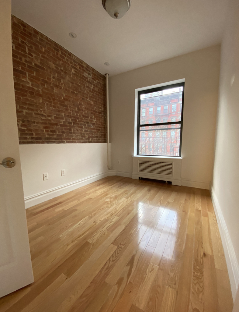 1695 Second Avenue - Photo 1