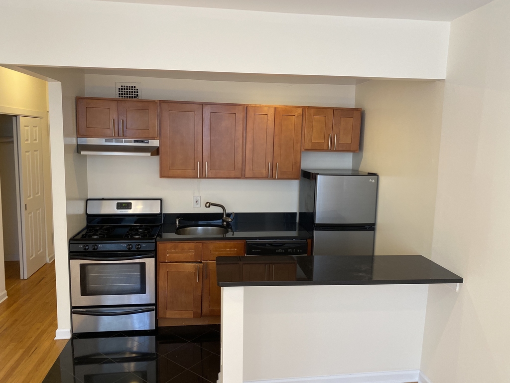 7 West 87 Street  - Photo 1