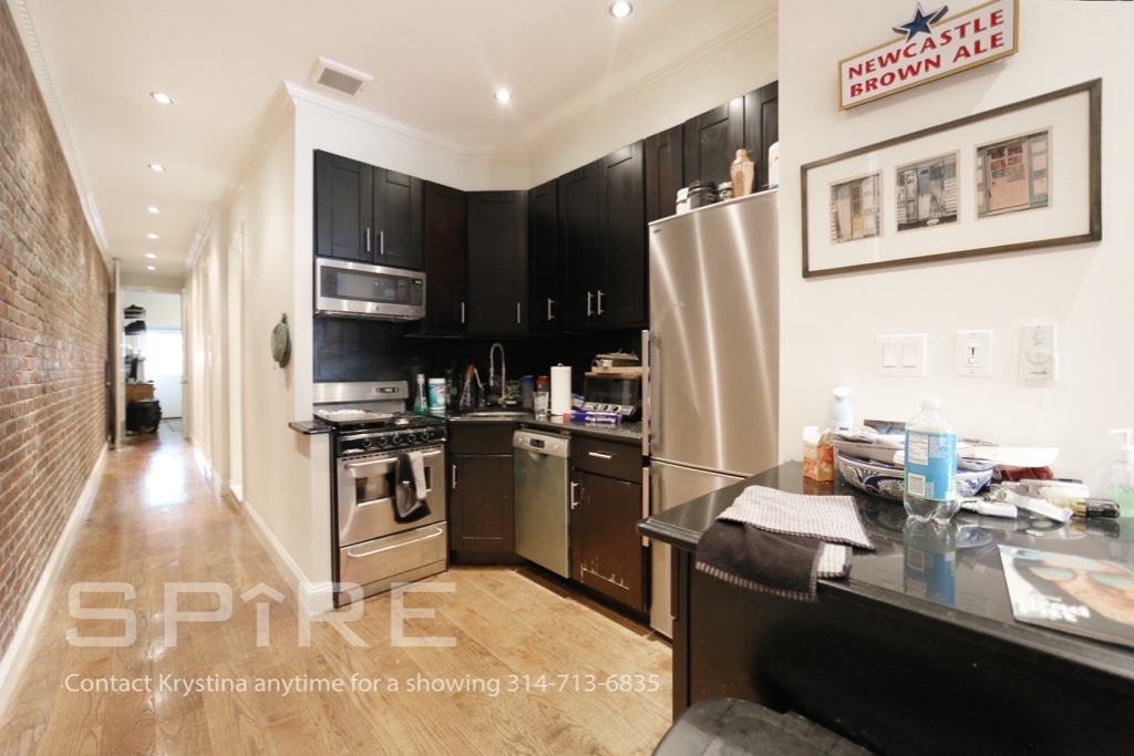 635  East 6th Street - Photo 1