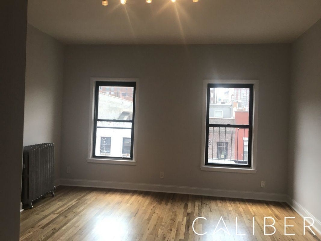 246 West 21st Street - Photo 1