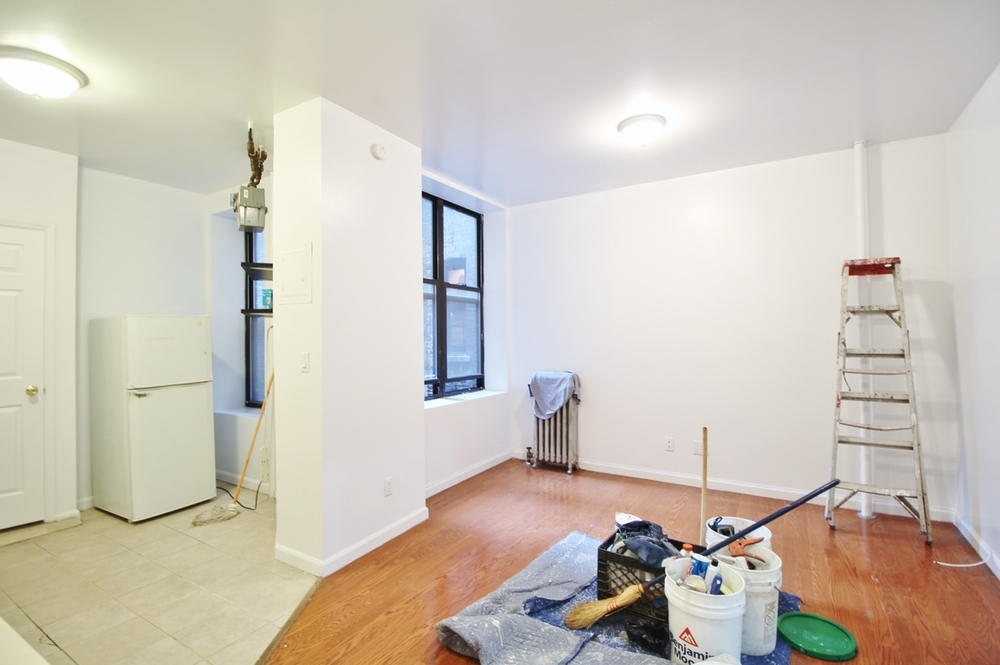 528 West 152nd - Photo 6