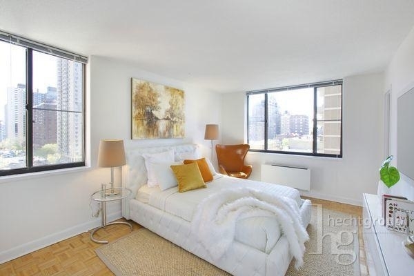 West 90 - Photo 1