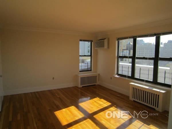 W 94th St. - Photo 2