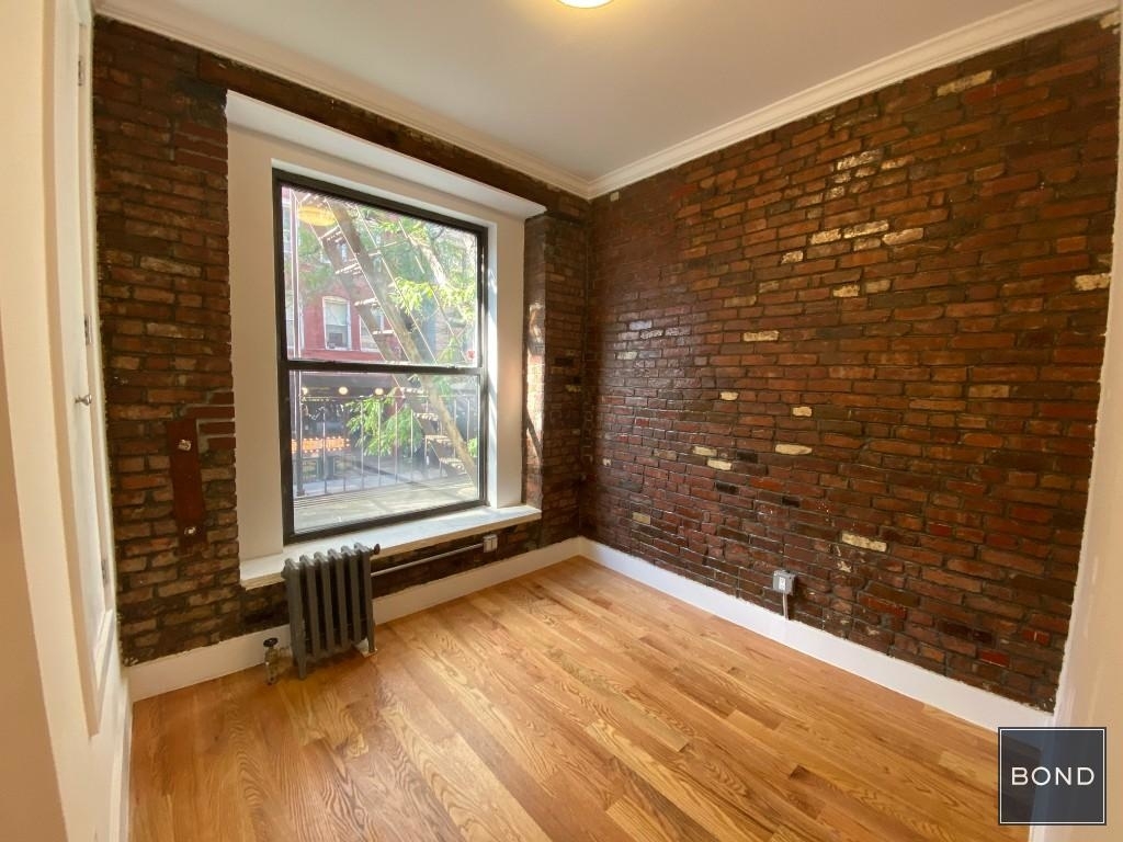 126 Macdougal Street - Photo 2