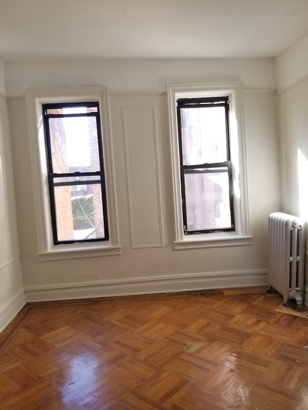 1028 Ny Ave  - Photo 2