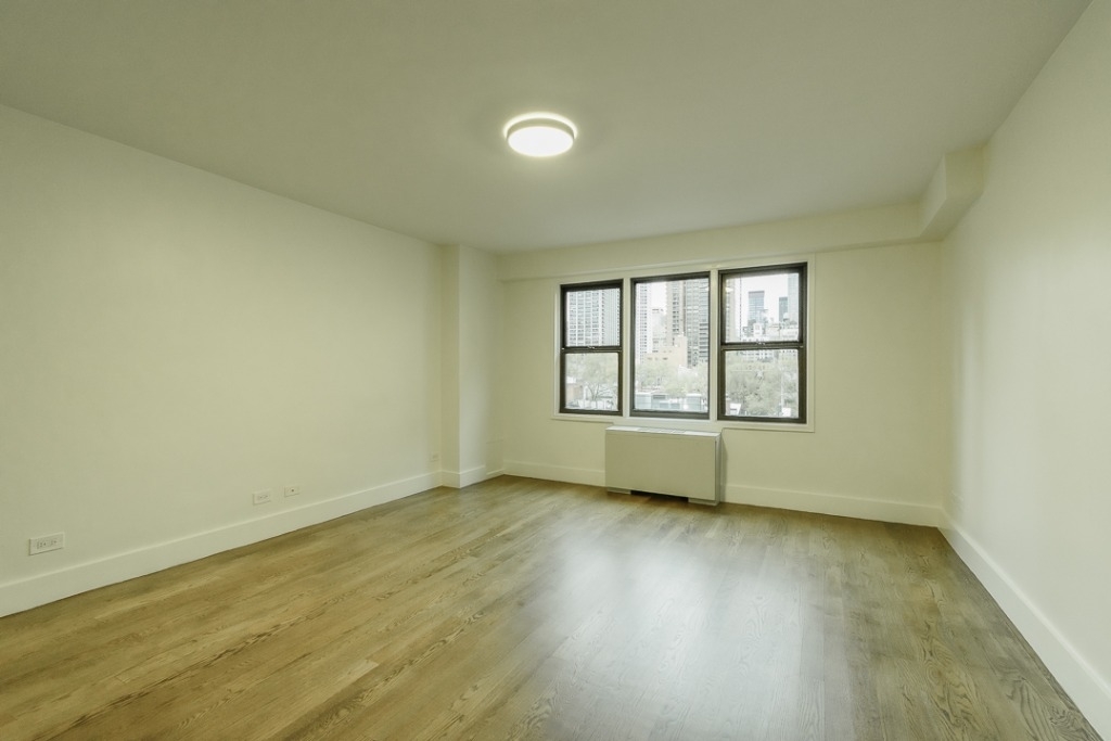 220 East 63rd Street - Photo 7