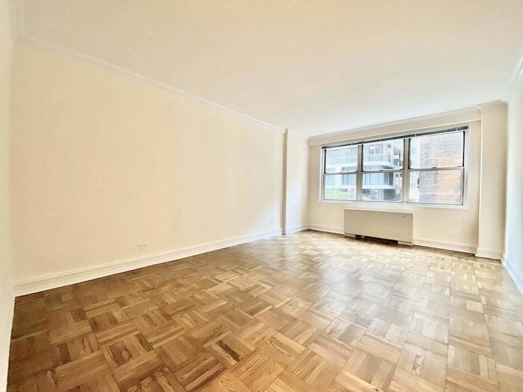 888 Eighth Avenue - Photo 0