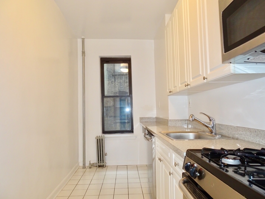 516 East 80th Street - Photo 2