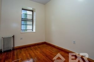 466 Franklin Avenue - Photo 4