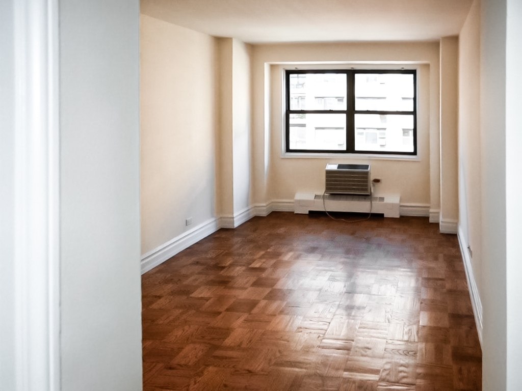 420 East 79th Street - Photo 2