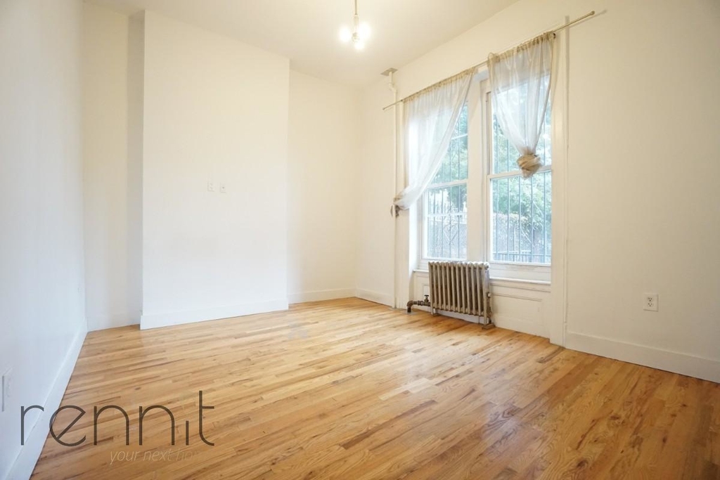 887 Myrtle Avenue - Photo 3