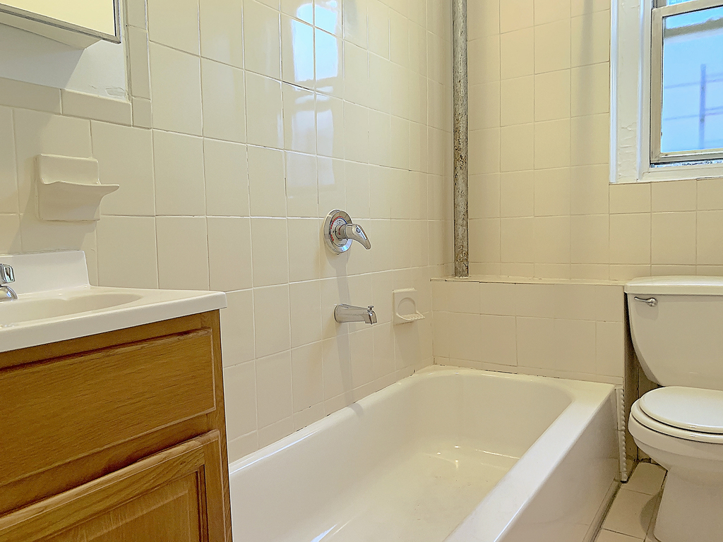 595 W 207th Street - Photo 5