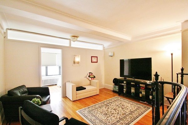 310 East 55th Street - Photo 0