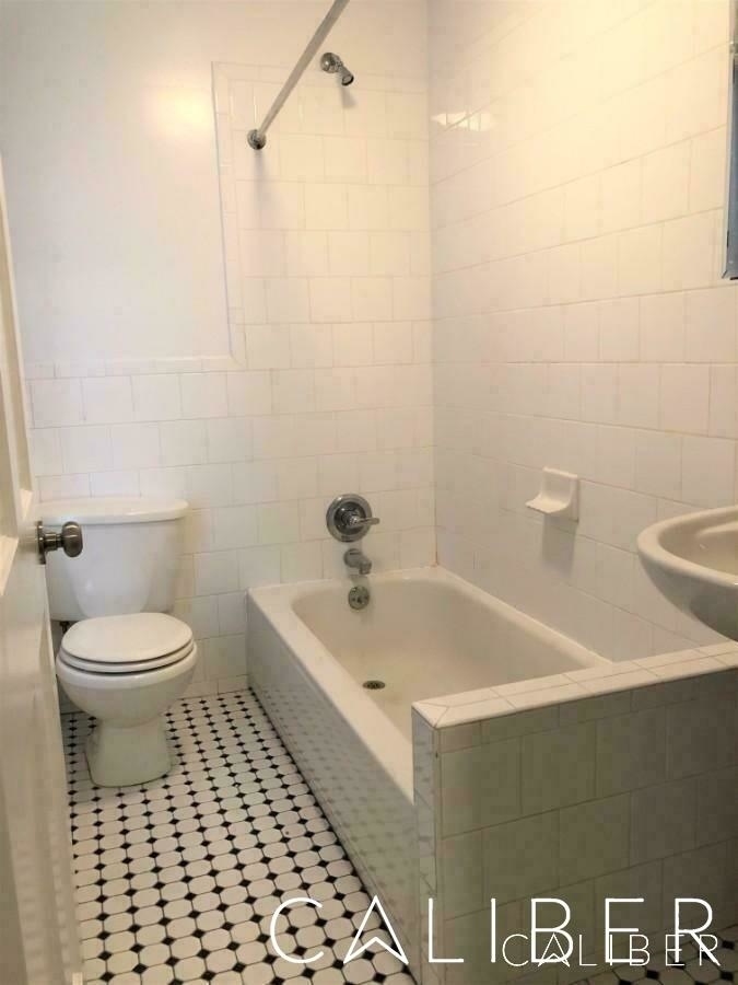 516 East 80th Street - Photo 1