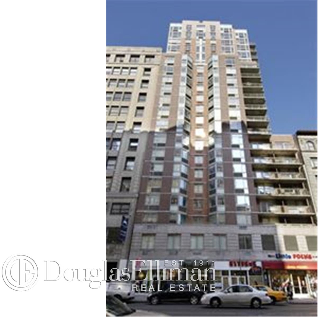 121 East 23rd St - Photo 3