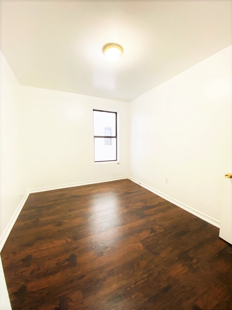 600 West 157th st - Photo 3