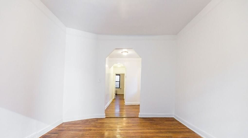 302 East 49th Street - Photo 2