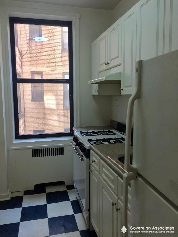 600 West 218th Street - Photo 10