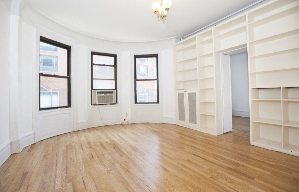 105 east 15th - Photo 0