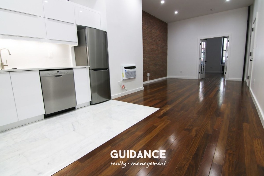 526 West 46th Street - Photo 1