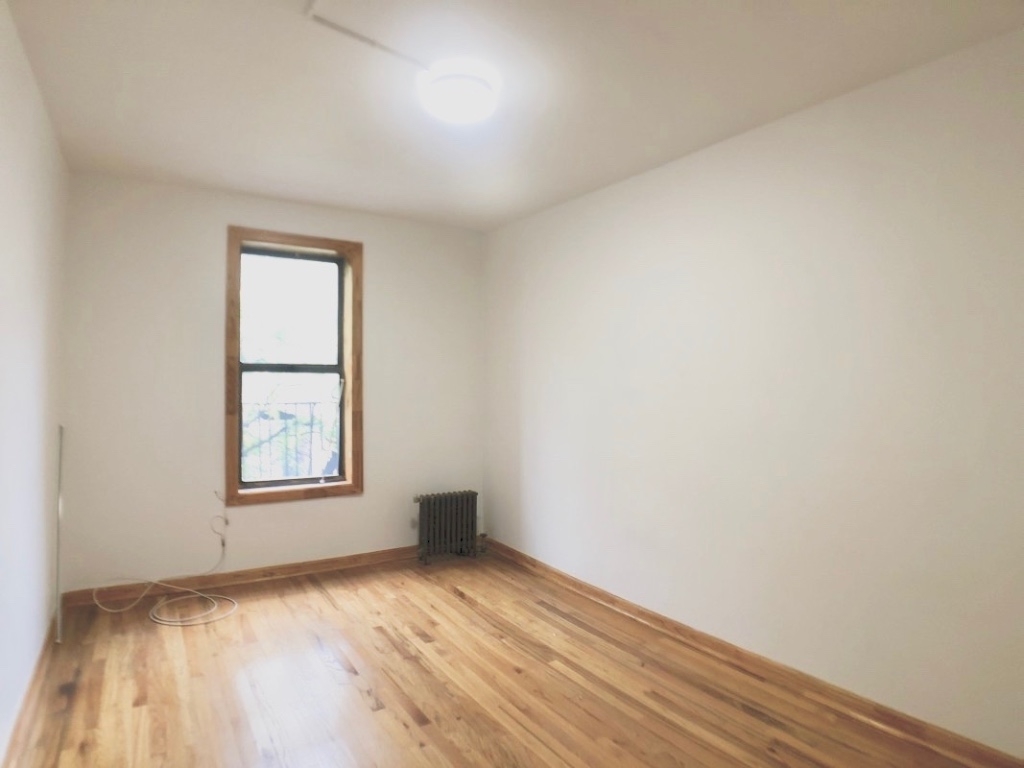 137 W 137th St. FE - Photo 1